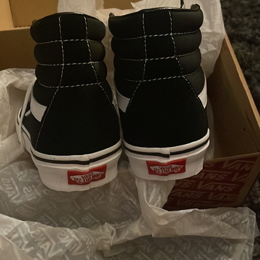 vans - Picture 3 of 8
